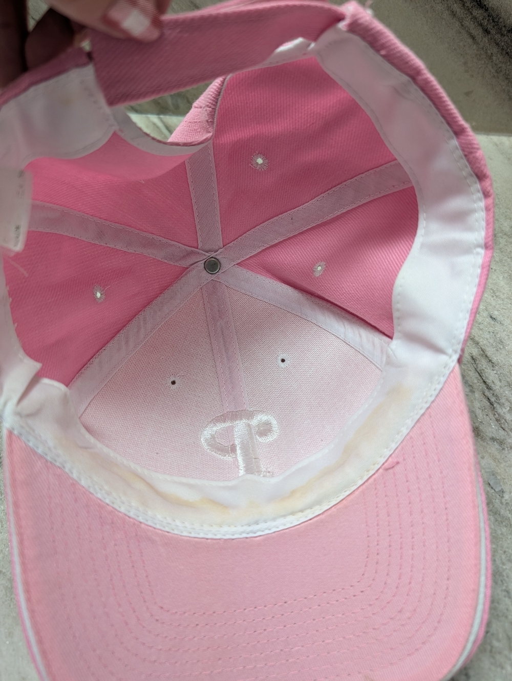 Pink Philadelphia Phillies Baseball Cap with White 'P' Embroidered - Picture 3 of 3